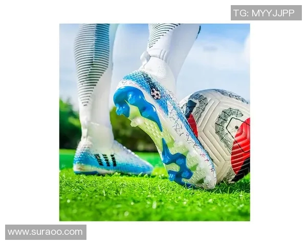 足球明星推荐的最佳碎钉球鞋选择助你提升场上表现与舒适度