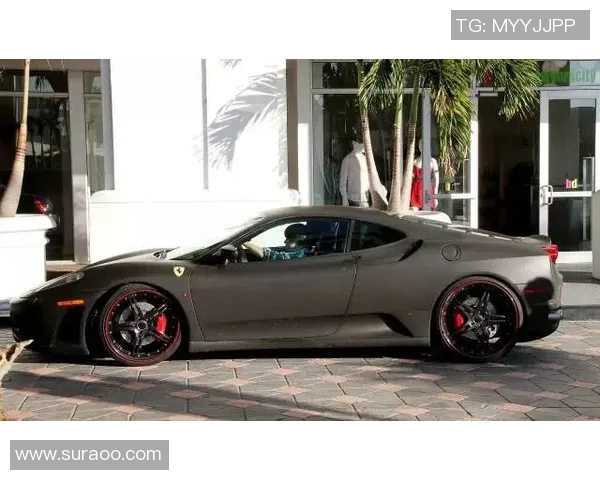 世界足球明星的豪华座驾揭秘他们的爱车背后故事与性能分析